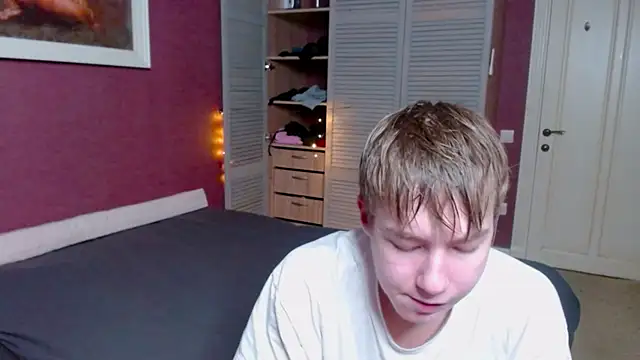 Snapshot of R__G__ chatting on 10-29-25, 01:13 R  G   online show from 10-29-25, 01:13