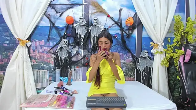 salome mio online show from 10-29-25, 07:59