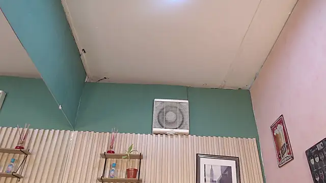 Snapshot of ebony_amazing chatting on 10-31-25, 02:40 ebony amazing online show from 10-31-25, 02:40