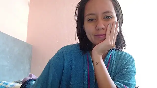Snapshot of LunaaMorena chatting on 04-10-26, 02:11 LunaaMorena online show from 04-10-26, 02:11