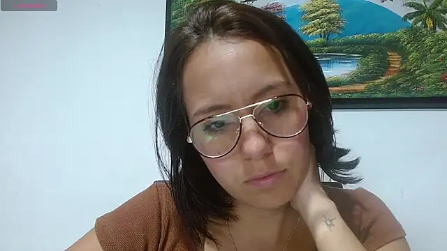 Snapshot of LunaaMorena chatting on 05-22-26, 01:17 LunaaMorena online show from 05-22-26, 01:17