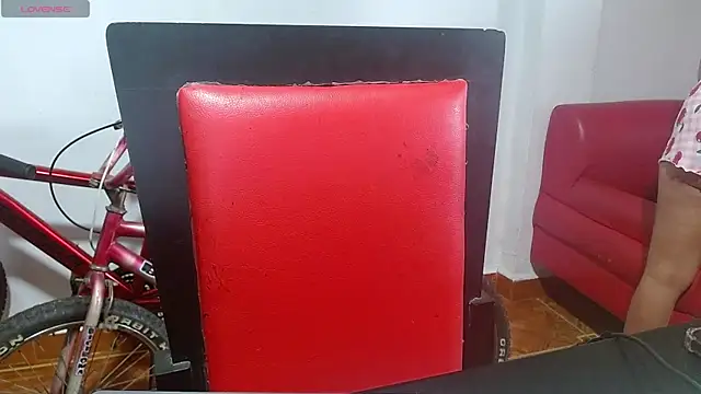 Snapshot of LunaaMorena chatting on 05-23-26, 12:53 LunaaMorena online show from 05-23-26, 12:53