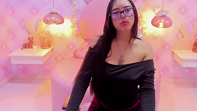 SofhiCute online show from 02-07-26, 11:36