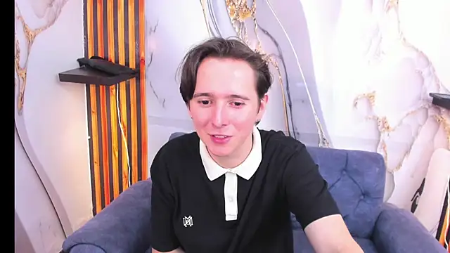 Snapshot of Aaron_LatinMen chatting on 10-26-25, 06:36 Aaron LatinMen online show from 10-26-25, 06:36