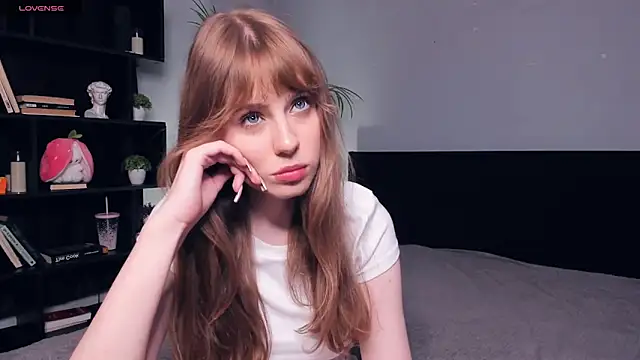 TessaStruble online show from 11-07-25, 08:47