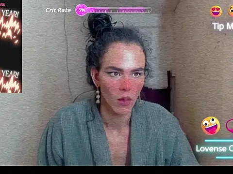 Snapshot of goddes_alissa chatting on 10-24-25, 05:31 goddes alissa online show from 10-24-25, 05:31