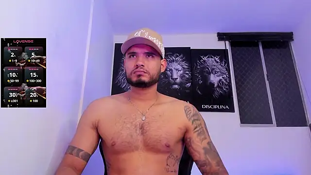 Snapshot of AUSTINN_TORRES chatting on 03-04-26, 01:00 AUSTINN TORRES online show from 03-04-26, 01:00