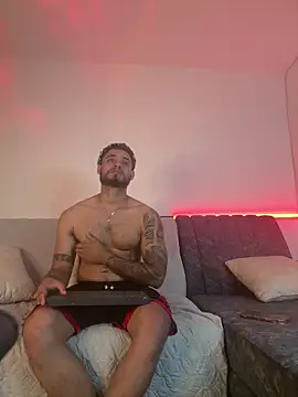 Snapshot of AUSTINN_TORRES chatting on 03-12-26, 01:34 AUSTINN TORRES online show from 03-12-26, 01:34