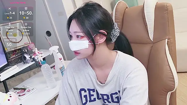 Milk Sola online show from 06-15-26, 12:07