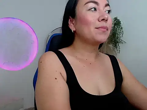 Yadis hot online show from 12-02-25, 09:10