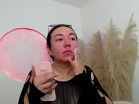 Yadis hot online show from 02-03-26, 11:54