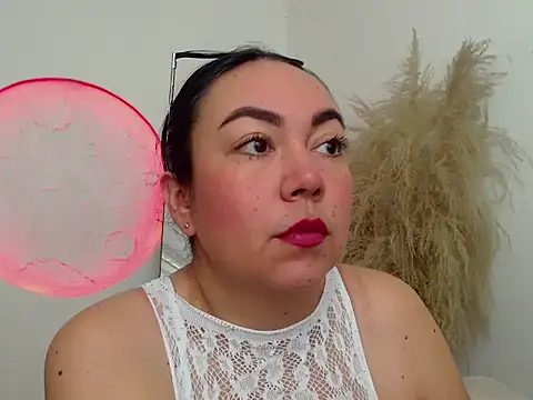 Yadis hot online show from 02-07-26, 12:25