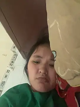 Snapshot of Nokia_555 chatting on 10-25-25, 05:15 Nokia 555 online show from 10-25-25, 05:15