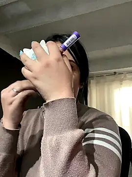 Kloe Novoa online show from 11-21-25, 12:37