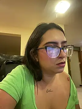 Kloe Novoa online show from 04-29-26, 05:30