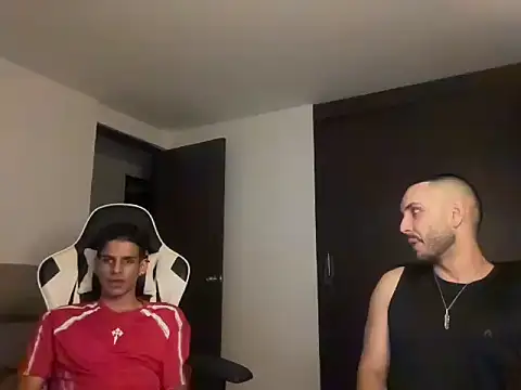 Snapshot of lionandreough chatting on 11-02-25, 12:24 lionandreough online show from 11-02-25, 12:24