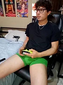 Ais B10 online show from 04-13-26, 02:39