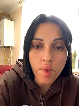 Snapshot of murr-kytty chatting on 10-24-25, 07:49 murr-kytty online show from 10-24-25, 07:49