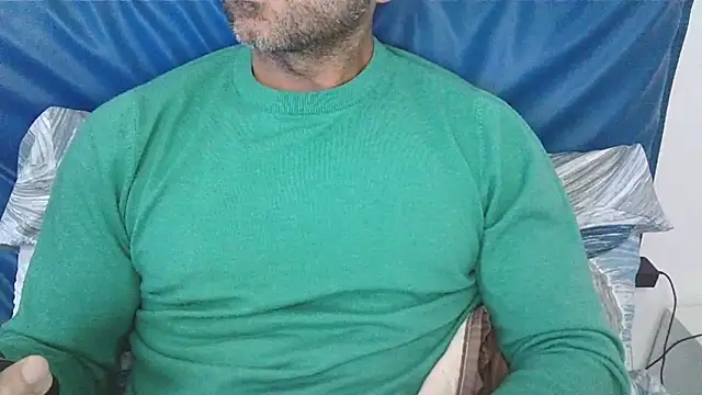 Snapshot of Evasionee chatting on 10-30-25, 09:59 Evasionee online show from 10-30-25, 09:59