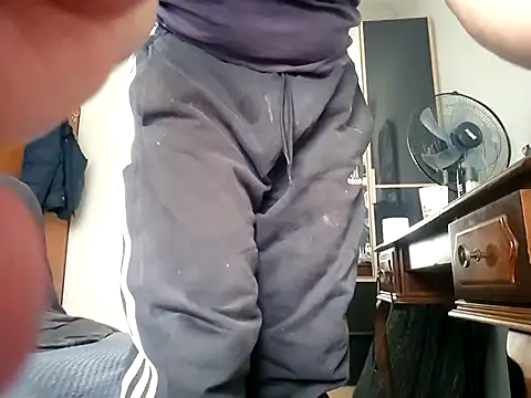 Snapshot of domymatteo69 chatting on 11-09-25, 09:18 domymatteo69 online show from 11-09-25, 09:18