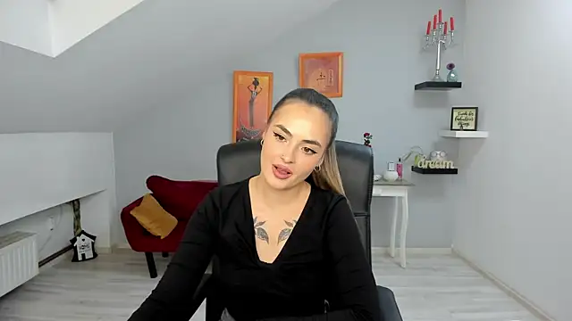 SerenLys online show from 10-26-25, 12:55