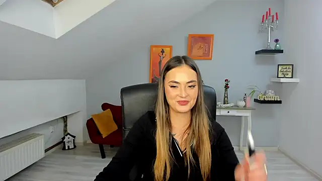 SerenLys online show from 11-04-25, 08:19