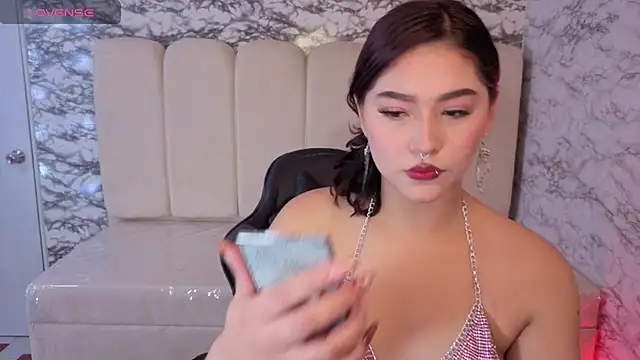 Afrodita Wild v online show from 12-16-25, 08:03