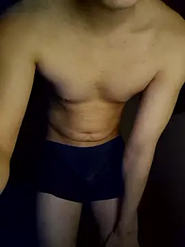 Snapshot of yuta_00 chatting on 01-16-26, 05:28 yuta 00 online show from 01-16-26, 05:28