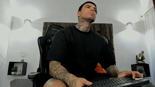 MATEO DILUCA online show from 11-29-25, 10:18