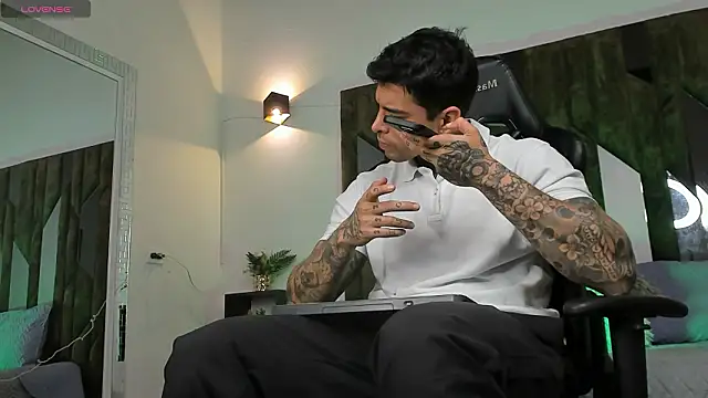 MATEO DILUCA online show from 02-04-26, 10:58