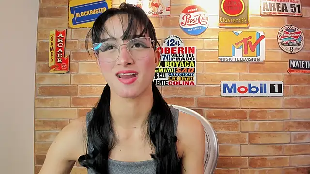 foxy sharlotte online show from 05-04-26, 06:15