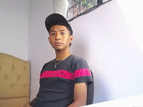 Snapshot of Mark_Hernandez chatting on 10-27-25, 01:15 Mark Hernandez online show from 10-27-25, 01:15