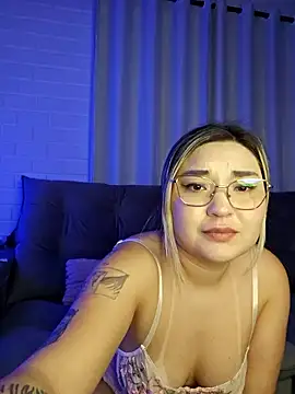 Kamila ococial51 online show from 10-24-25, 11:45