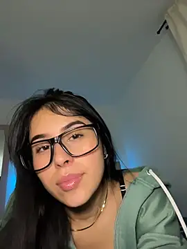 BIJOU SECRET online show from 01-14-26, 03:45