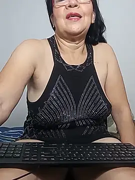 Snapshot of laliItaclark chatting on 06-03-26, 02:25 laliItaclark online show from 06-03-26, 02:25