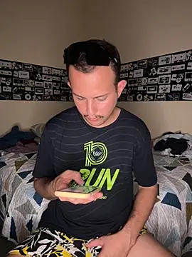 Snapshot of Honorat1 chatting on 10-28-25, 11:29 Honorat1 online show from 10-28-25, 11:29