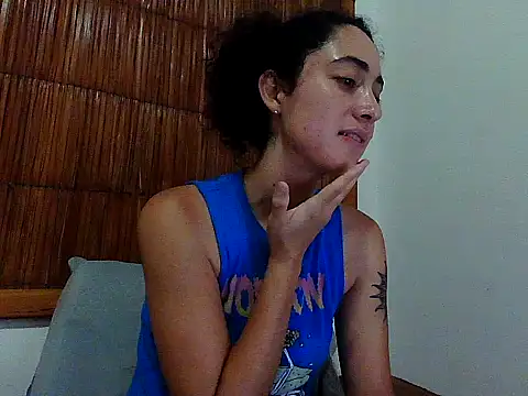 Snapshot of eleganceafterdark chatting on 11-04-25, 04:22 eleganceafterdark online show from 11-04-25, 04:22