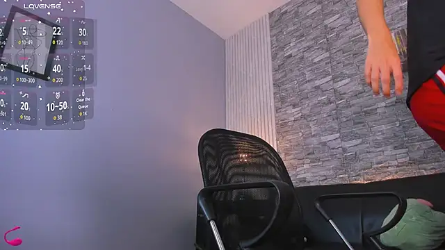 zack joness18 online show from 10-29-25, 03:42