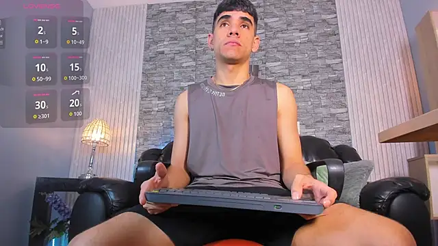 zack joness18 online show from 11-23-25, 02:33