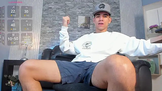 Snapshot of zack_joness18 chatting on 02-15-26, 03:36 zack joness18 online show from 02-15-26, 03:36