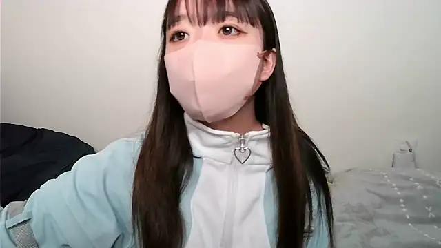 Snapshot of yua_chan00 chatting on 03-25-26, 01:50 yua chan00 online show from 03-25-26, 01:50