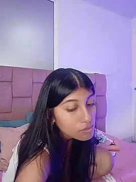 YeseniaRodriguez3 online show from 06-27-26, 12:44
