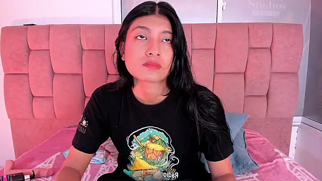 YeseniaRodriguez3 online show from 07-12-26, 12:51