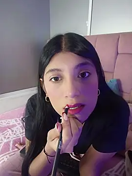 YeseniaRodriguez3 online show from 07-17-26, 12:56