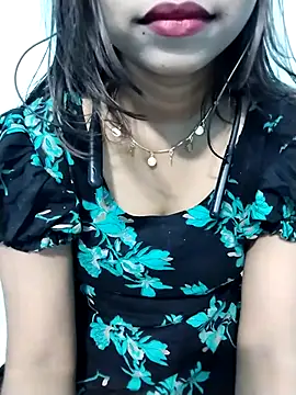 Snapshot of cute_mahi07 chatting on 11-08-25, 12:27 cute mahi07 online show from 11-08-25, 12:27