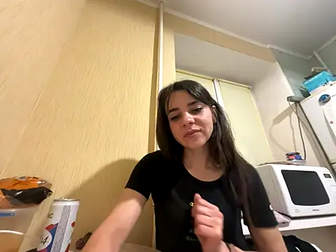 Snapshot of TinaLoverxq chatting on 10-28-25, 08:33 TinaLoverxq online show from 10-28-25, 08:33