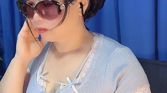 yaoyao22678 online show from 12-20-25, 01:56