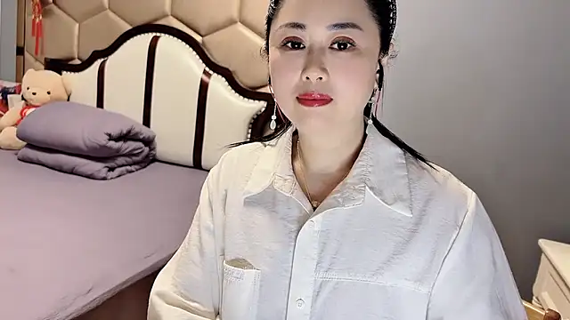 yaoyao22678 online show from 04-12-26, 02:16