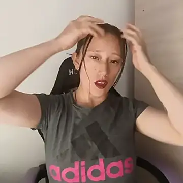 Snapshot of Sunshine_e chatting on 11-08-25, 02:28 Sunshine e online show from 11-08-25, 02:28