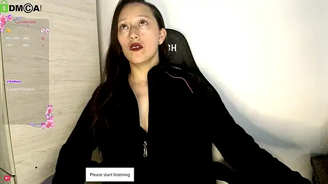 Snapshot of Sunshine_e chatting on 11-10-25, 08:19 Sunshine e online show from 11-10-25, 08:19